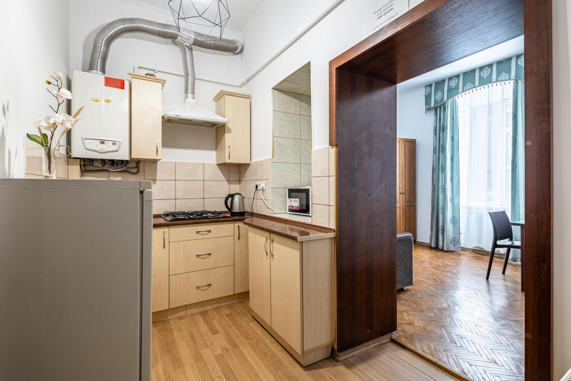 Next To Opera Apartment Lviv Bagian luar foto