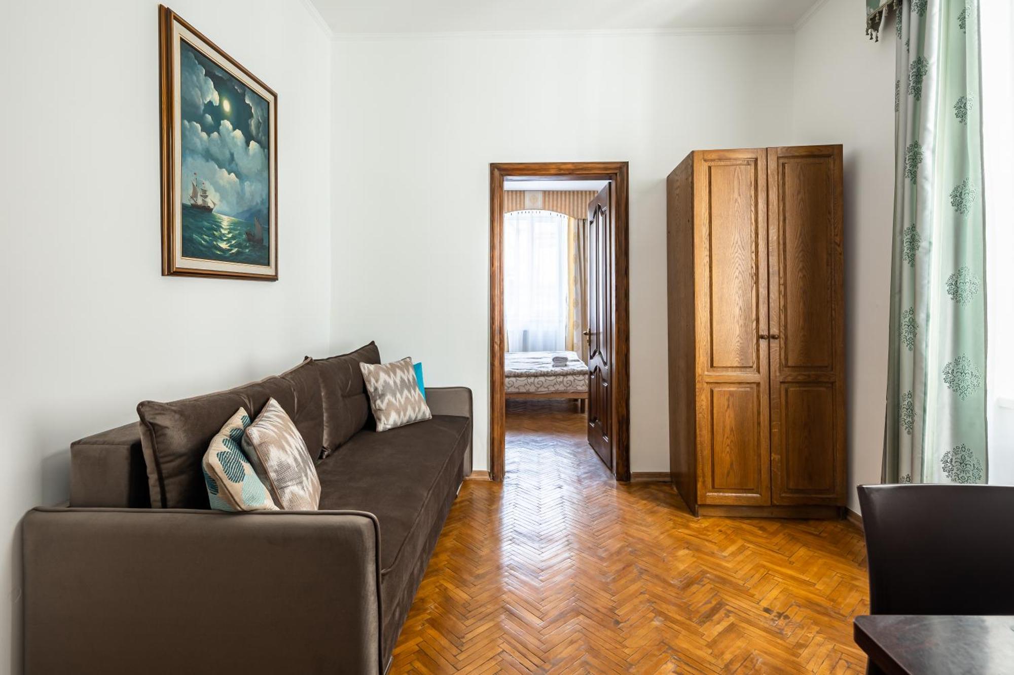 Next To Opera Apartment Lviv Bagian luar foto