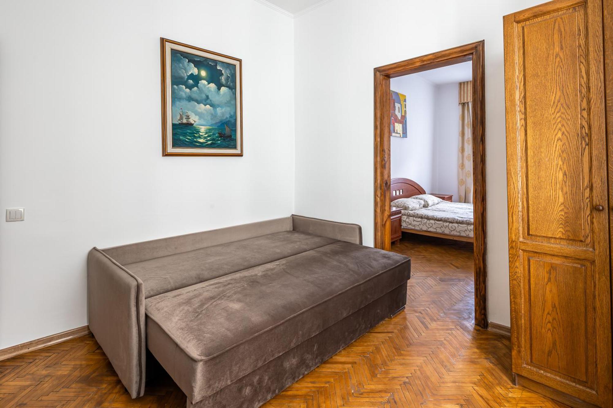 Next To Opera Apartment Lviv Bagian luar foto