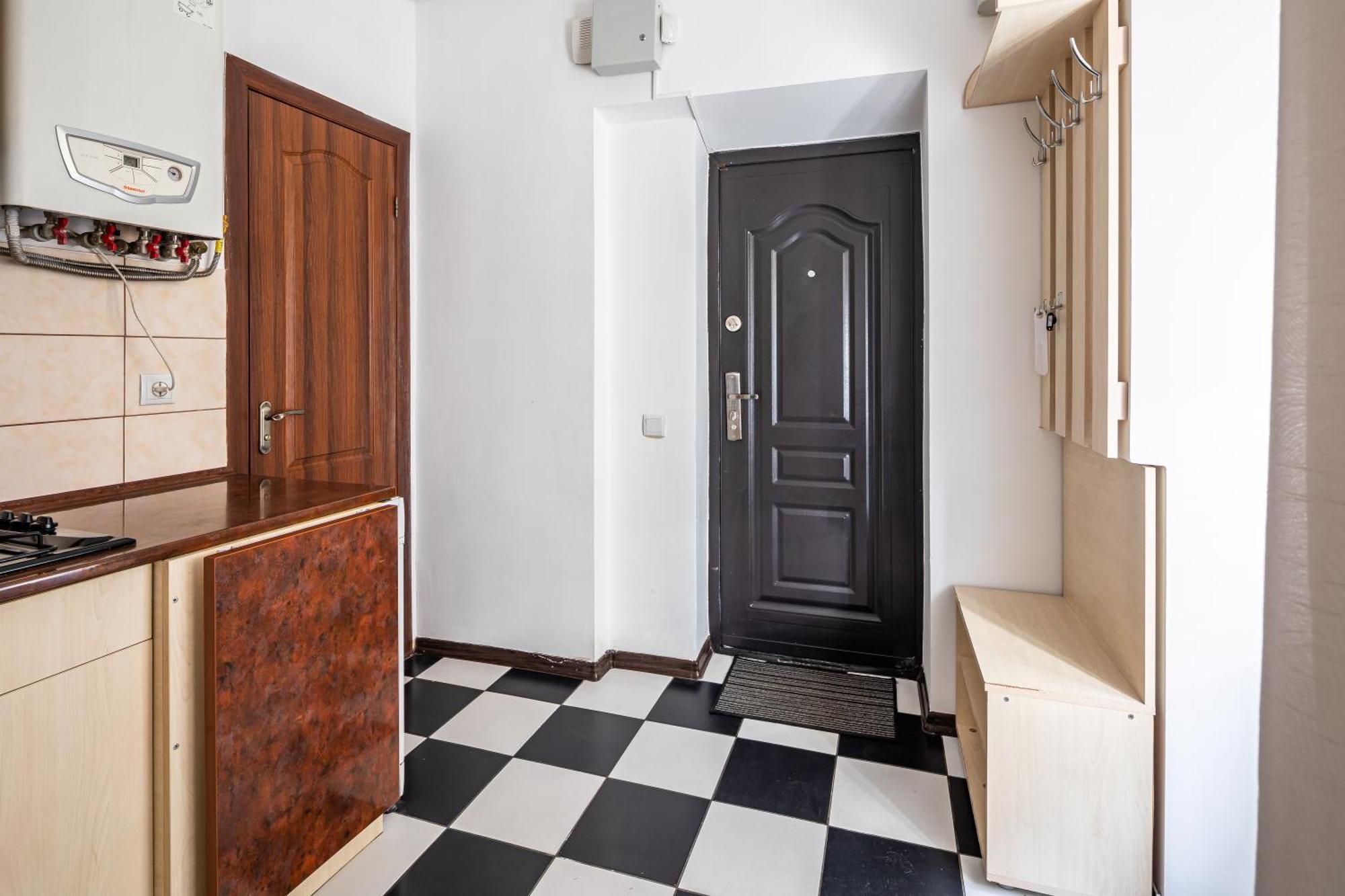 Next To Opera Apartment Lviv Bagian luar foto