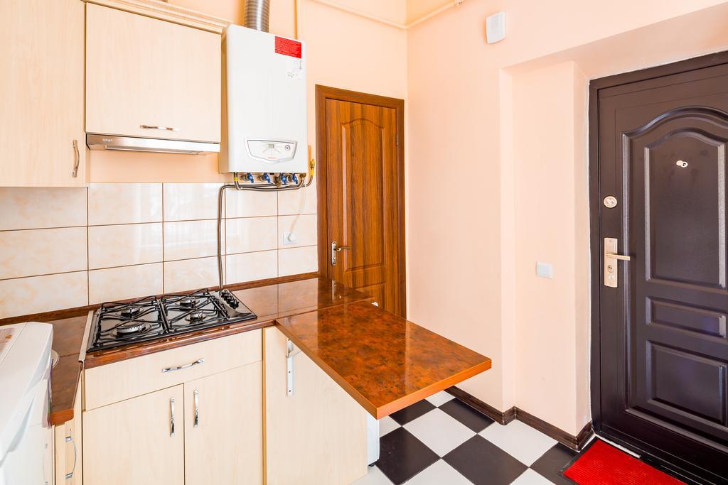 Next To Opera Apartment Lviv Bagian luar foto