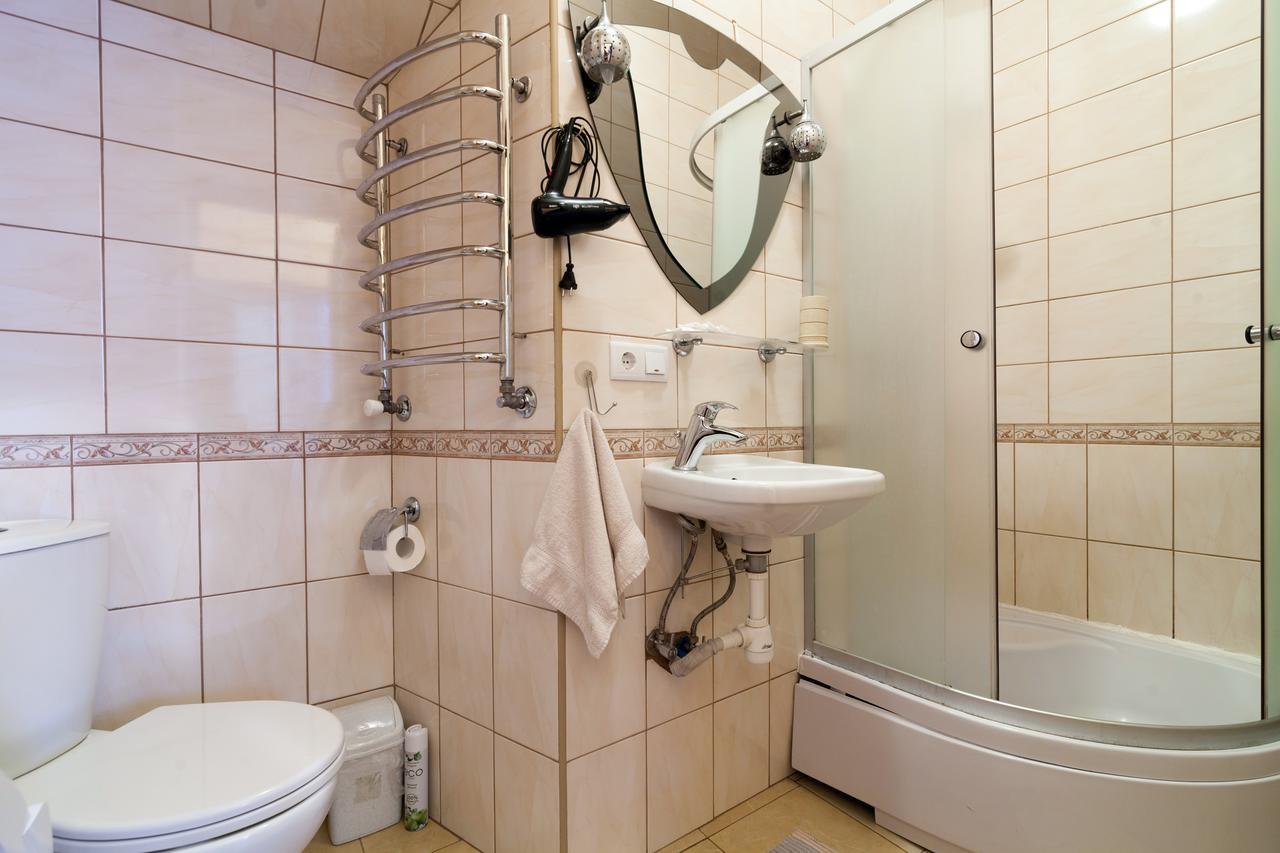 Next To Opera Apartment Lviv Bagian luar foto